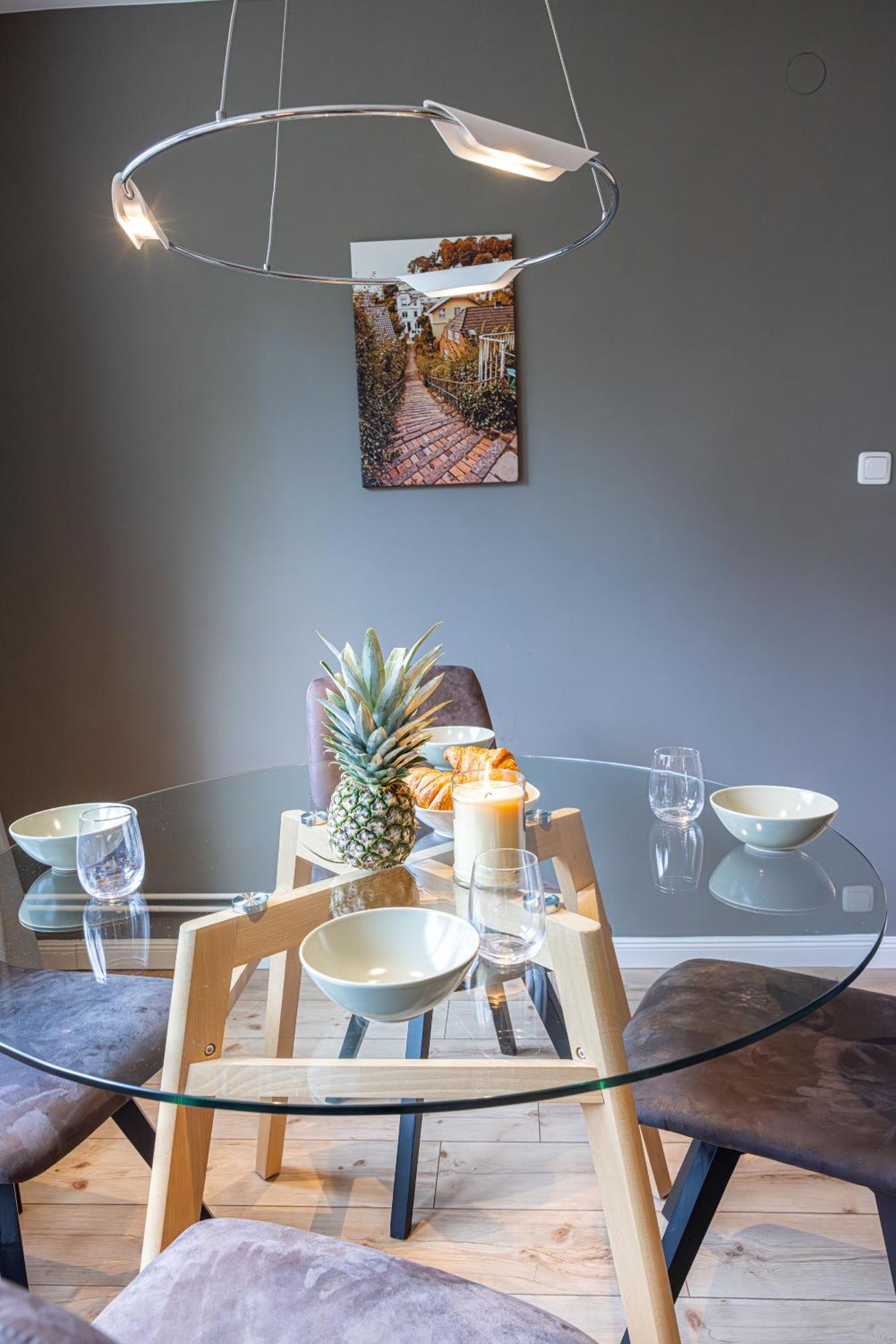 Have-A-Nice-Stay - U-Bahn Nach Hamburg 150M- Baecker & Restaurants 200M - Lidl 800M - Zentrum 1,5Km Аренсбург Екстер'єр фото