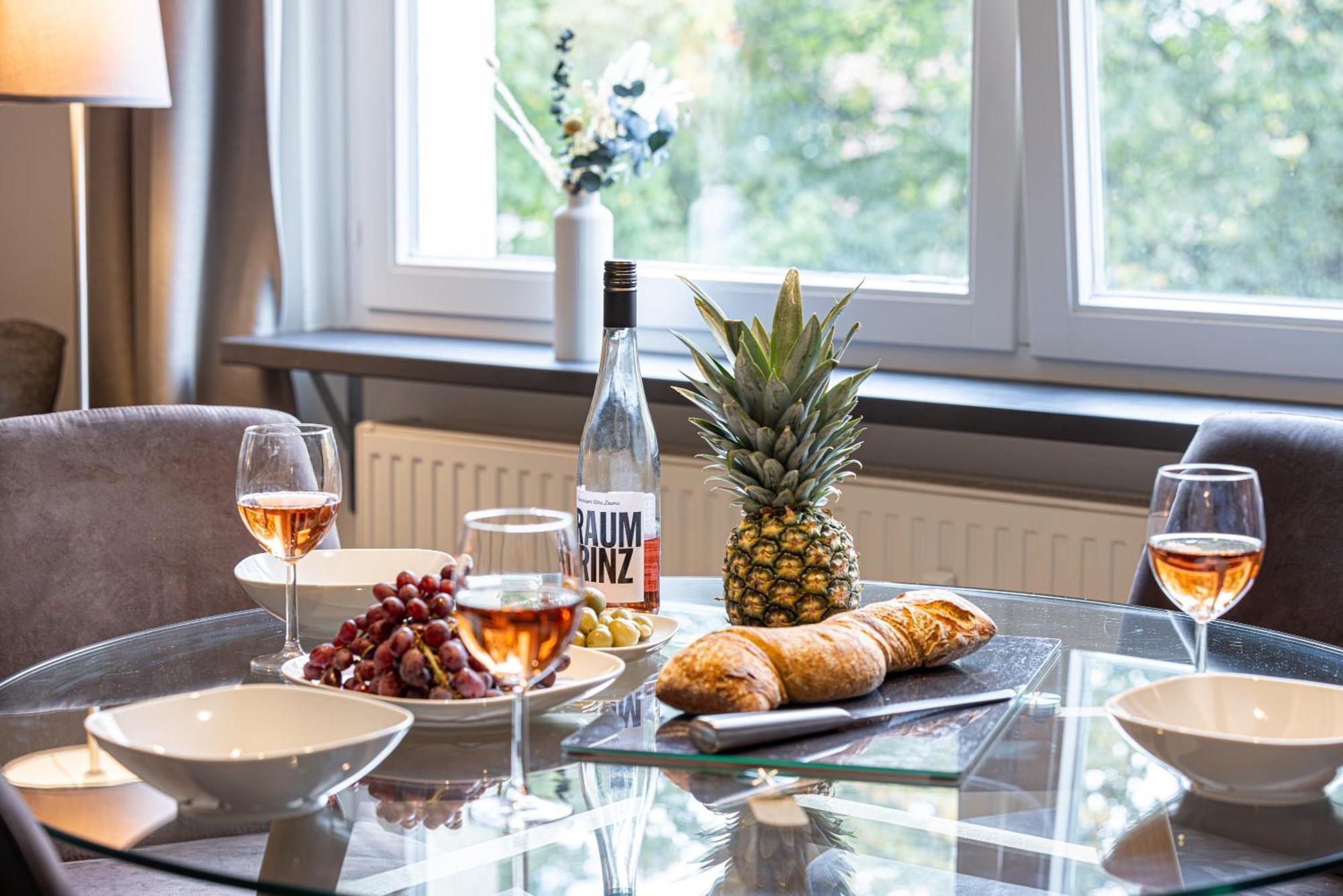 Have-A-Nice-Stay - U-Bahn Nach Hamburg 150M- Baecker & Restaurants 200M - Lidl 800M - Zentrum 1,5Km Аренсбург Екстер'єр фото